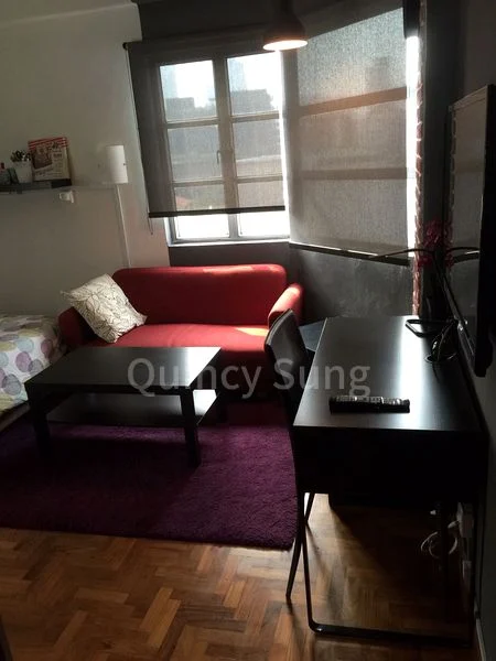 THE RIVERSIDE PIAZZA 14