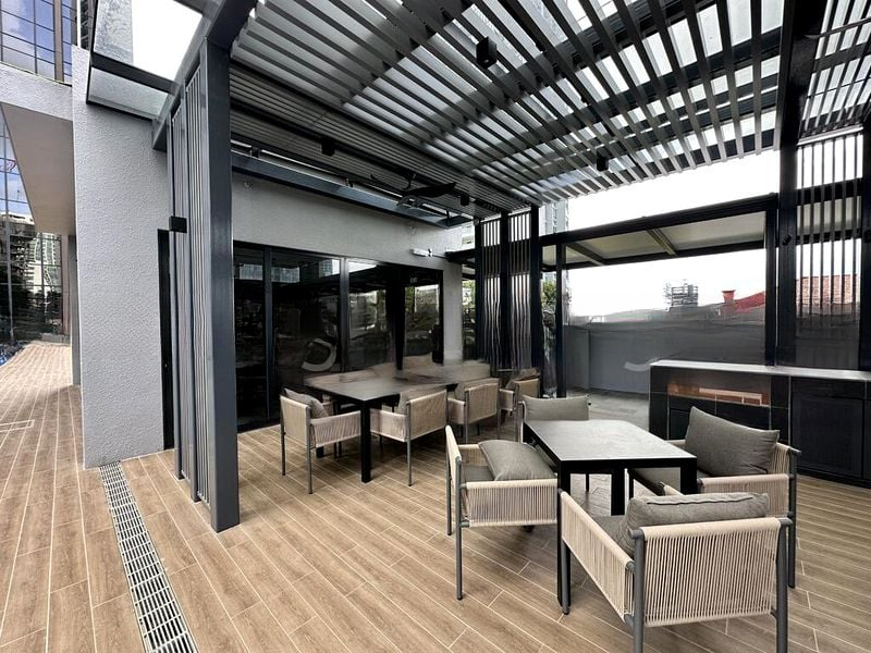 PULLMAN RESIDENCES NEWTON 2