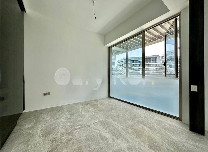 THE REEF AT KING'S DOCK 2