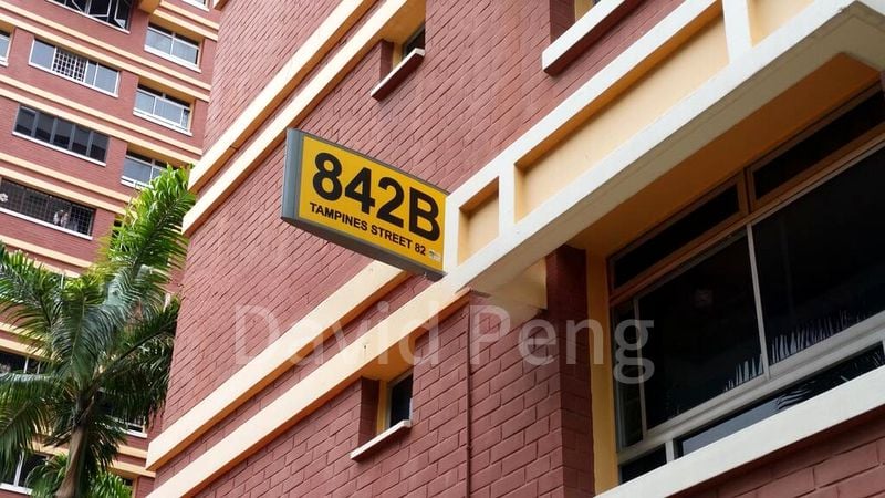 TAMPINES ST 82 2