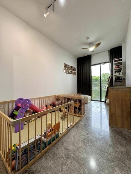 FOURTH AVENUE RESIDENCES 5