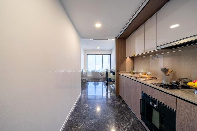 AVENUE SOUTH RESIDENCE 7