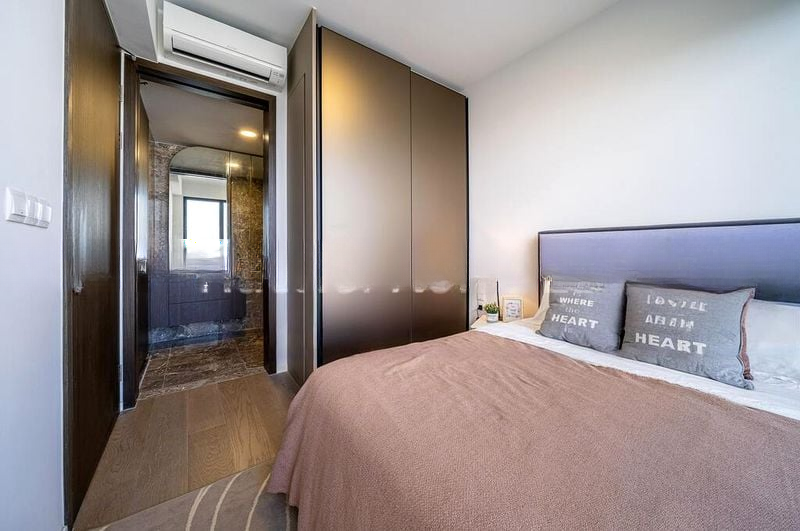 AVENUE SOUTH RESIDENCE 12