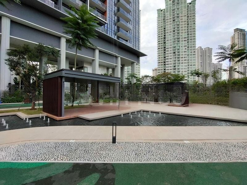 STIRLING RESIDENCES 11