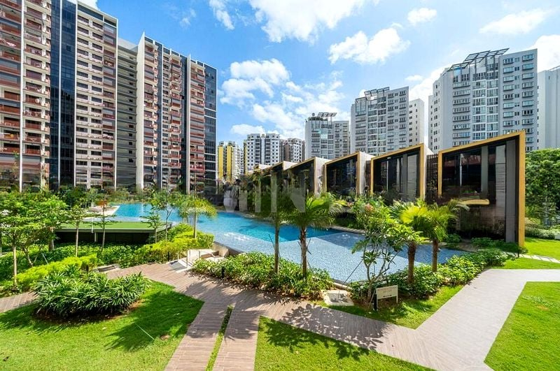 RIVERFRONT RESIDENCES 5