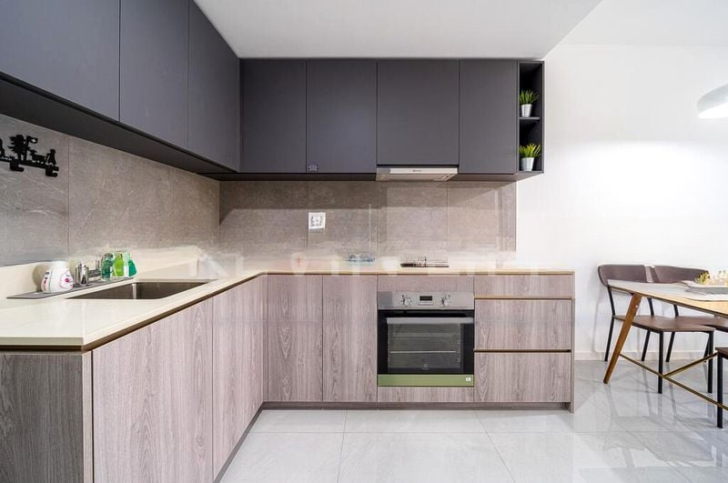 RIVERFRONT RESIDENCES 13