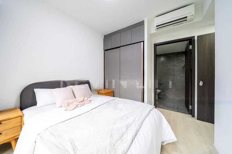 RIVERFRONT RESIDENCES 15