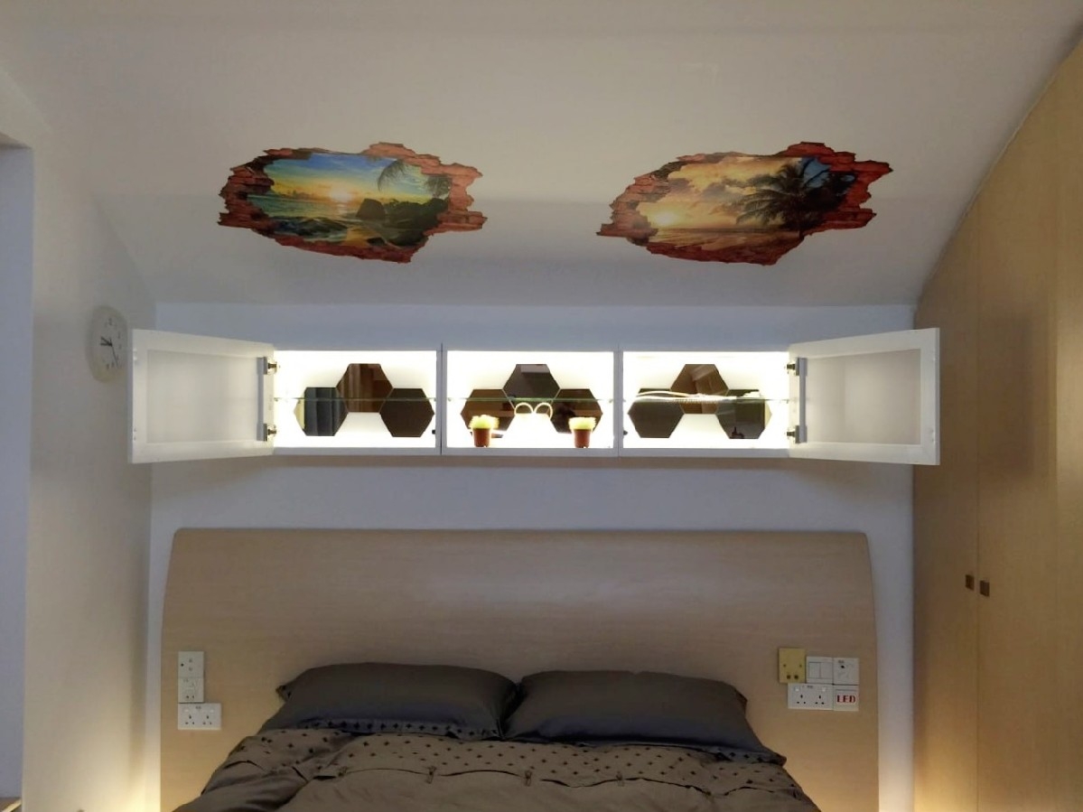 INTERNATIONAL PLAZA 10