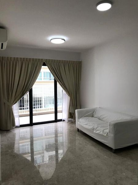 THE LAKEFRONT RESIDENCES 5