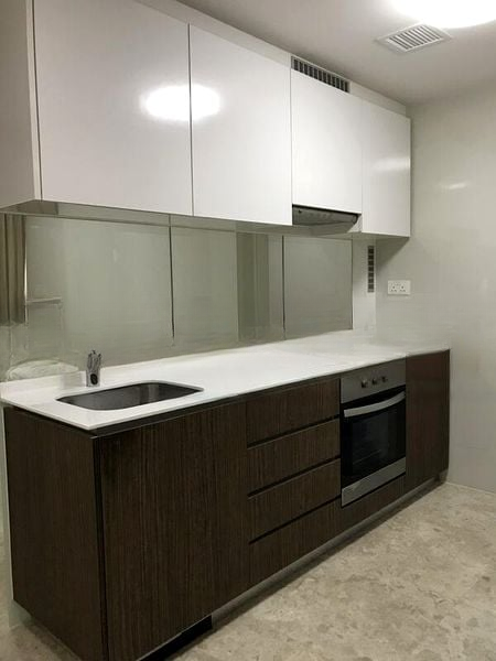 THE LAKEFRONT RESIDENCES 3