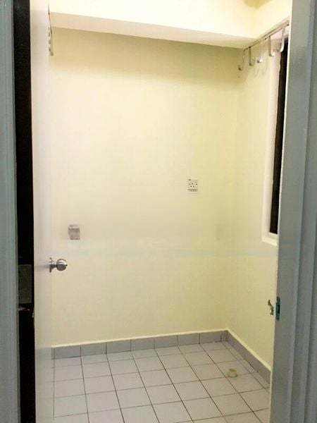 KENSINGTON PARK CONDOMINIUM 5