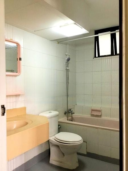 KENSINGTON PARK CONDOMINIUM 7