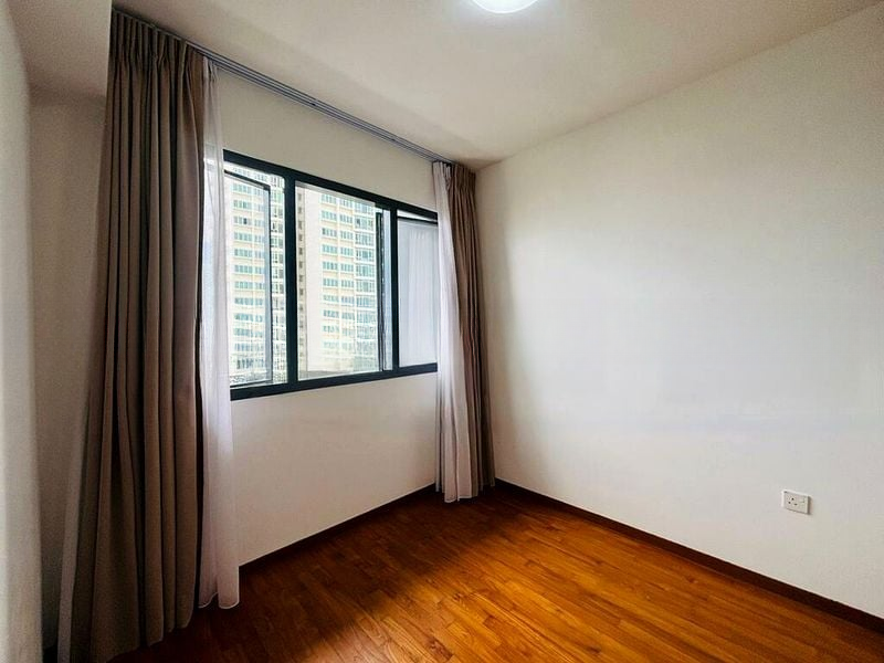 STIRLING RESIDENCES 5