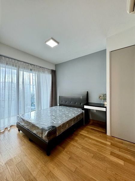 EIGHT RIVERSUITES 11