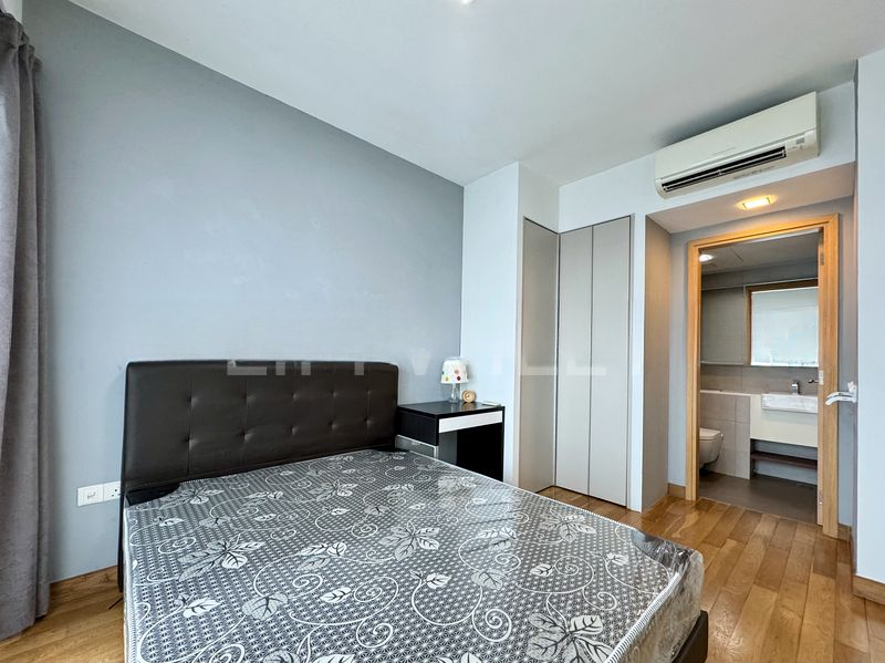 EIGHT RIVERSUITES 12