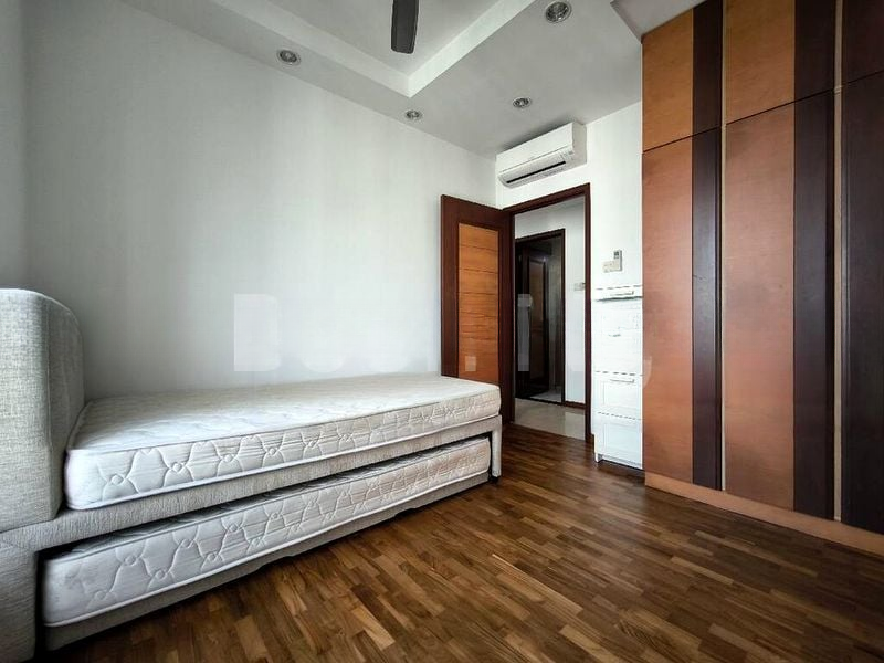 YISHUN EMERALD 7