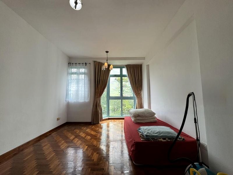 BALLOTA PARK CONDOMINIUM 4