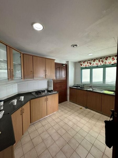BALLOTA PARK CONDOMINIUM 8