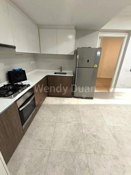 THE LAKEFRONT RESIDENCES 5