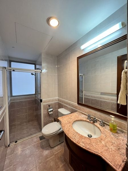 THE BAYSHORE 12