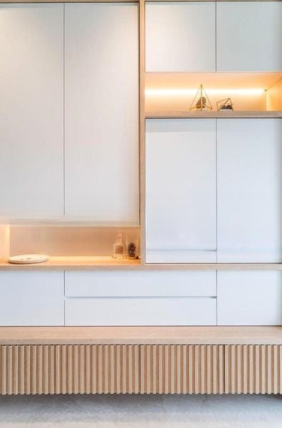 KINGSFORD . HILLVIEW PEAK 3