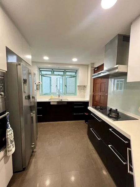 BALLOTA PARK CONDOMINIUM 10