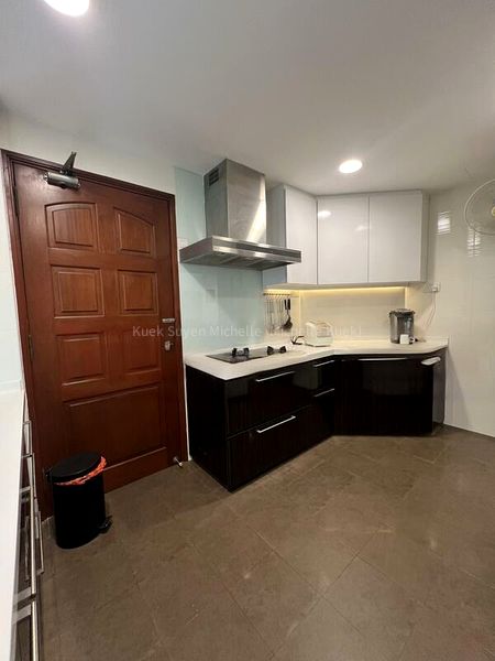 BALLOTA PARK CONDOMINIUM 11