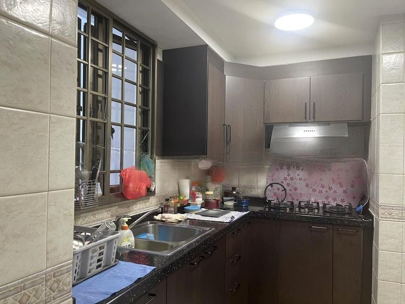 PARKVIEW APARTMENTS 6