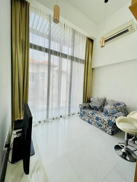 UP@ROBERTSON QUAY 10