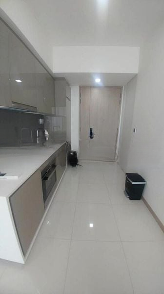 J GATEWAY 1