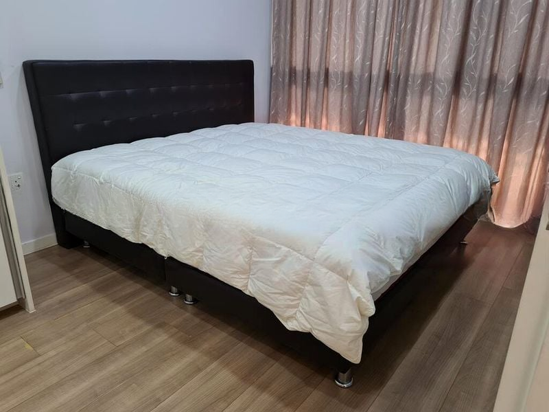 THE LAKEFRONT RESIDENCES 4