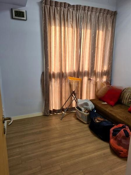 THE LAKEFRONT RESIDENCES 6