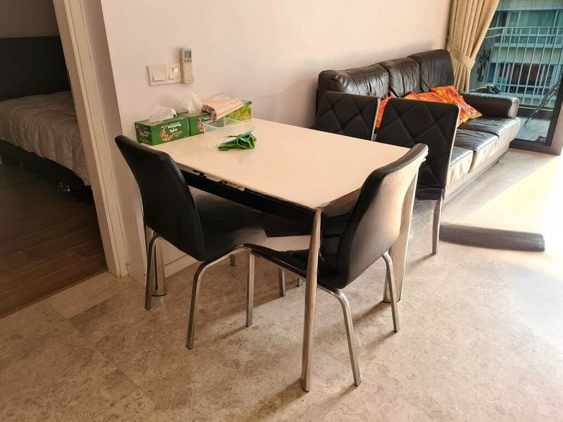 THE LAKEFRONT RESIDENCES 8