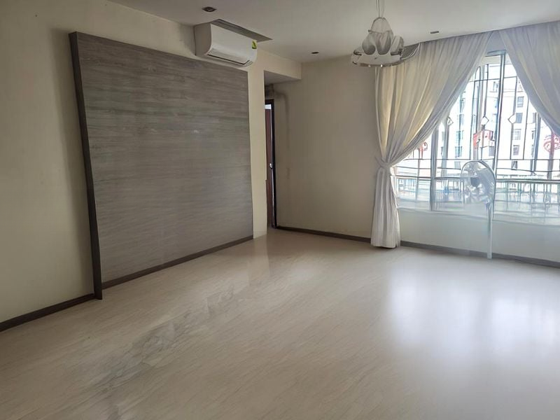 YISHUN SAPPHIRE 8