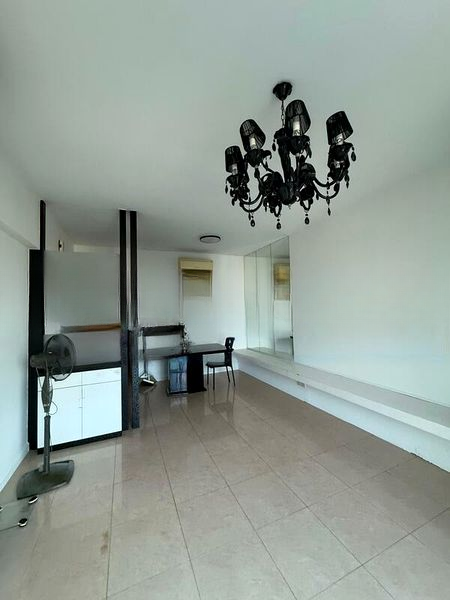 REGENT GROVE 10