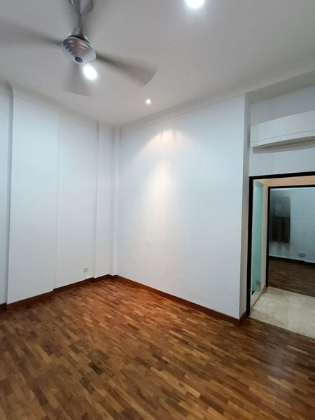 PEIRCE VIEW 5