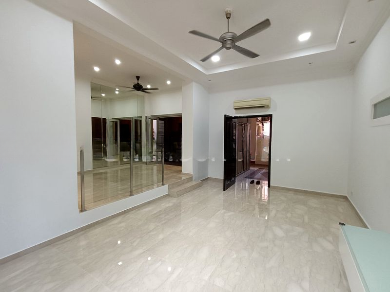 PEIRCE VIEW 10