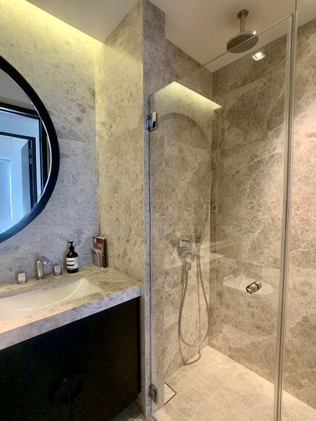 CENTENNIA SUITES 8