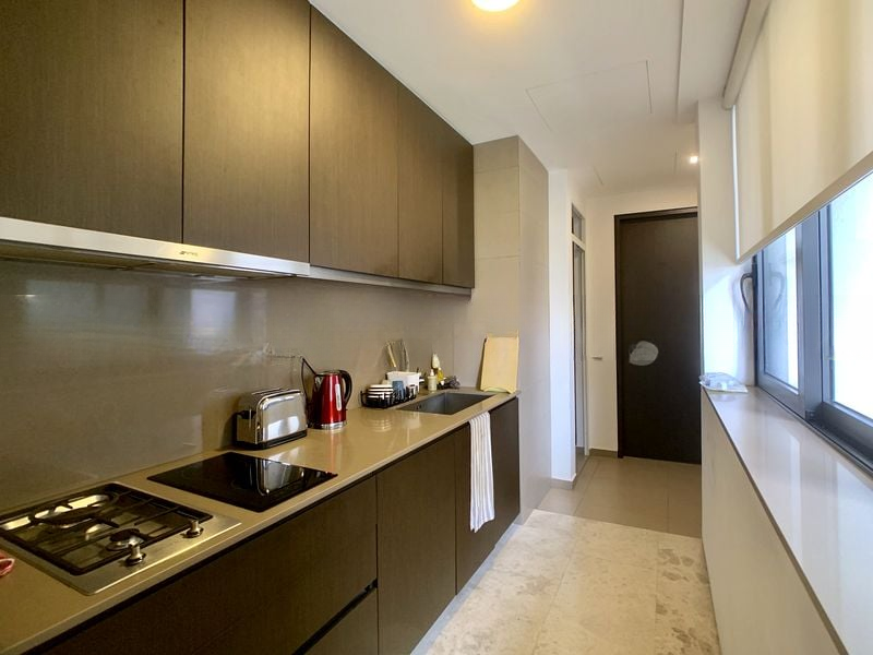 CENTENNIA SUITES 11