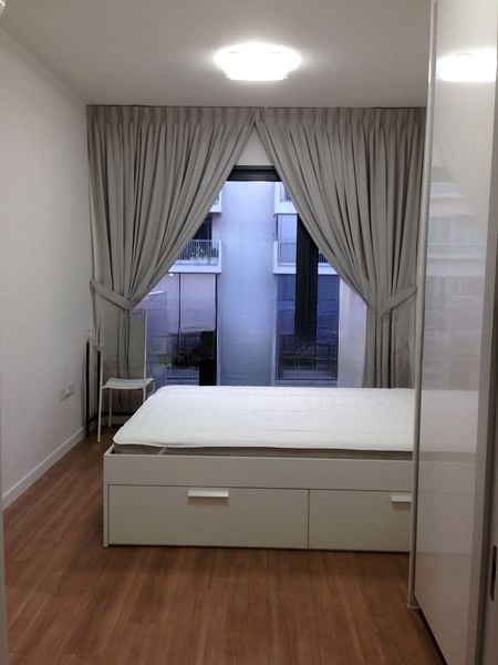 THE LAKEFRONT RESIDENCES 4