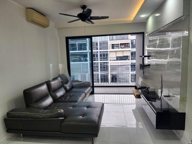 RIVERPARC RESIDENCE 8