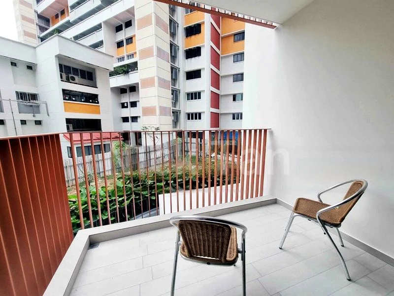 RIVERFRONT RESIDENCES 4