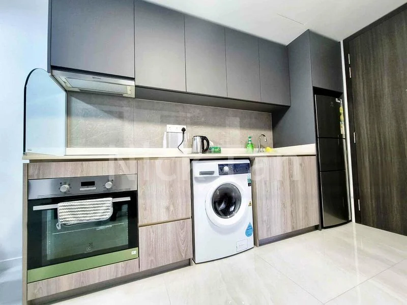 RIVERFRONT RESIDENCES 6