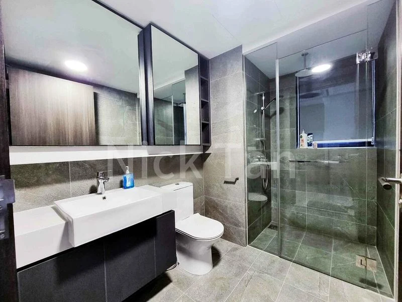 RIVERFRONT RESIDENCES 9