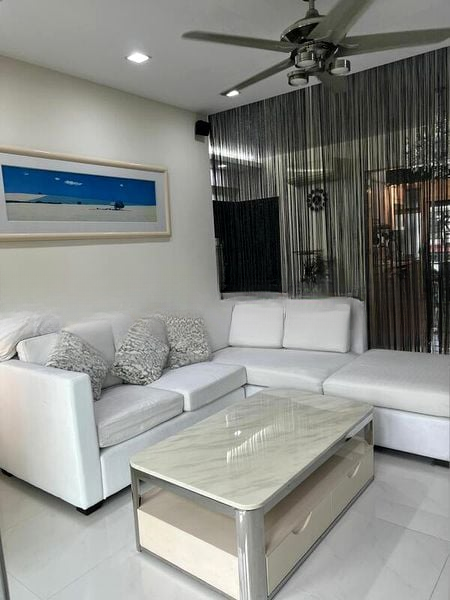 WEST BAY CONDOMINIUM 7