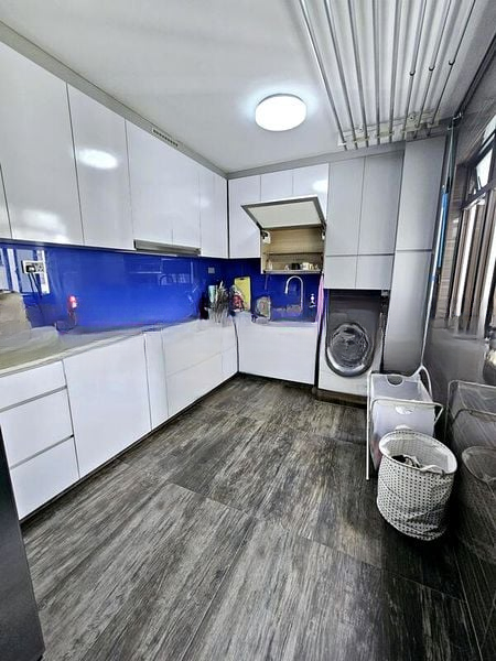 JURONG WEST ST 61 11