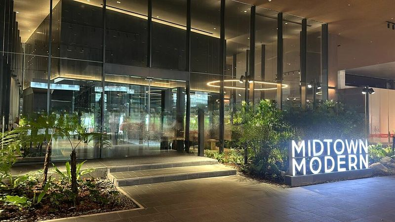 MIDTOWN MODERN 8