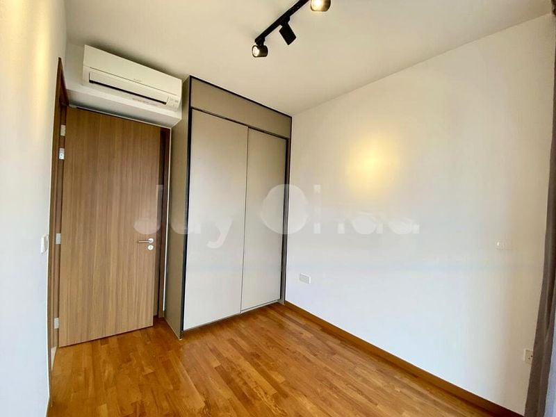 STIRLING RESIDENCES 5