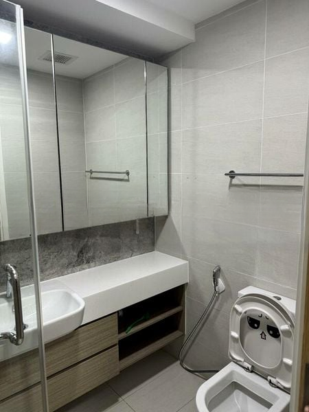 THE LAKEFRONT RESIDENCES 5