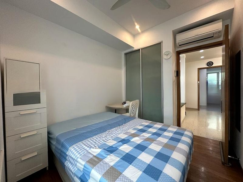 EAST ELEGANCE 4
